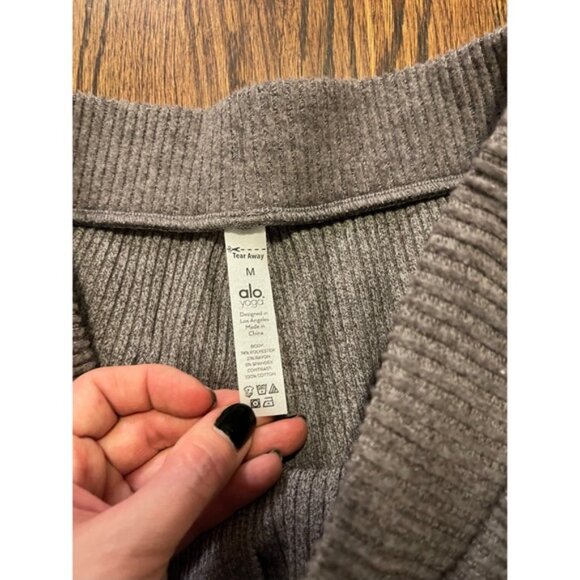 Alo Yoga Muse Sweatpant - Picture 9 of 10